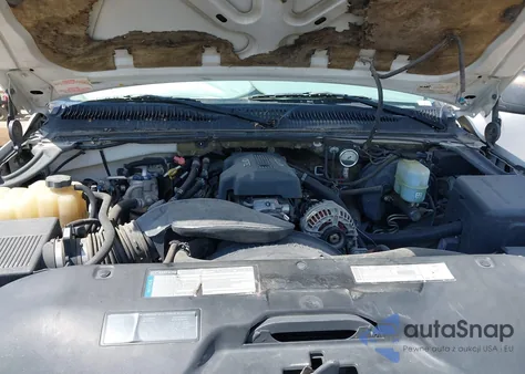 2000 Chevrolet Suburban 1500 Ls из США, поврежденный, VIN 3GNFK16T1YG224162